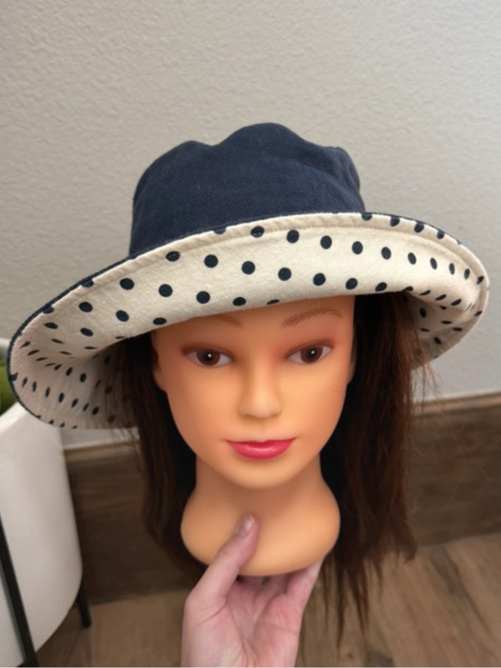 “Pre-Owned” Excellent Condition!  Issac Mizrahi Live Navy Blue Bucket Hat